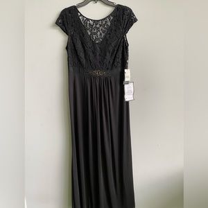 Adriana Papell Black Lace Tulle Gown